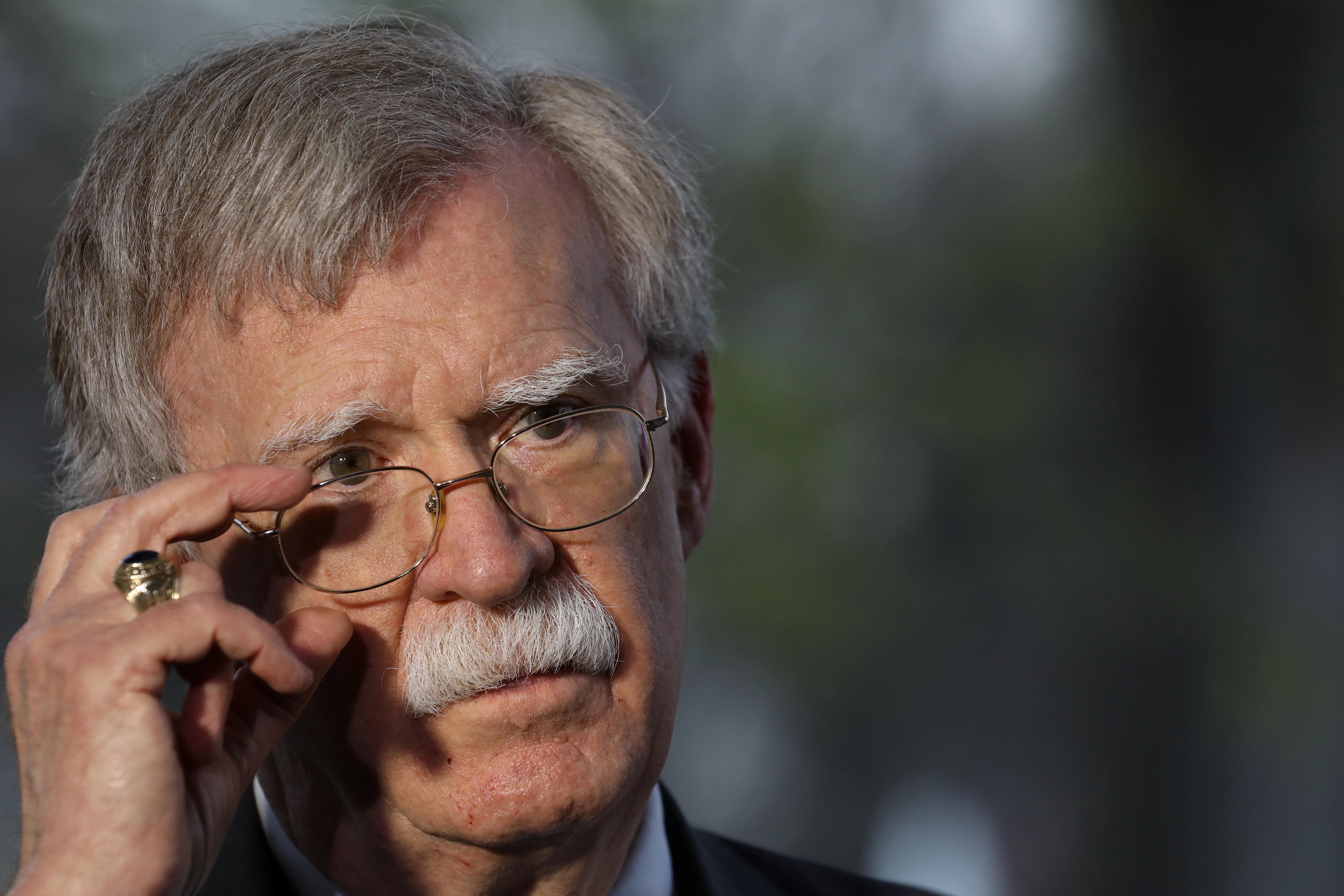 John Bolton a la Fanb: No deben ser títeres del régimen cubano