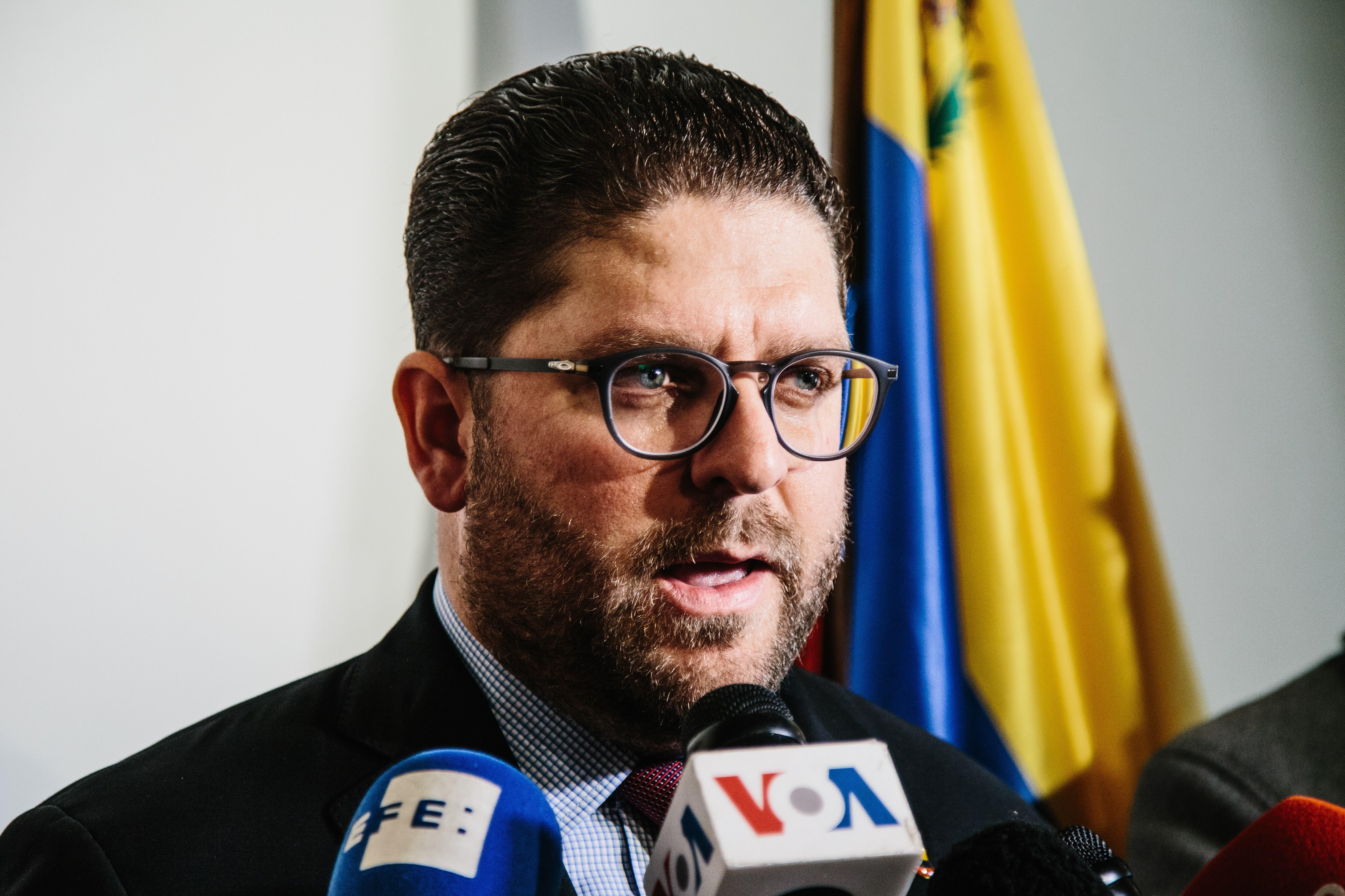 Gustavo Marcano: Enviados de Guaidó prestarán servicios consulares en EEUU