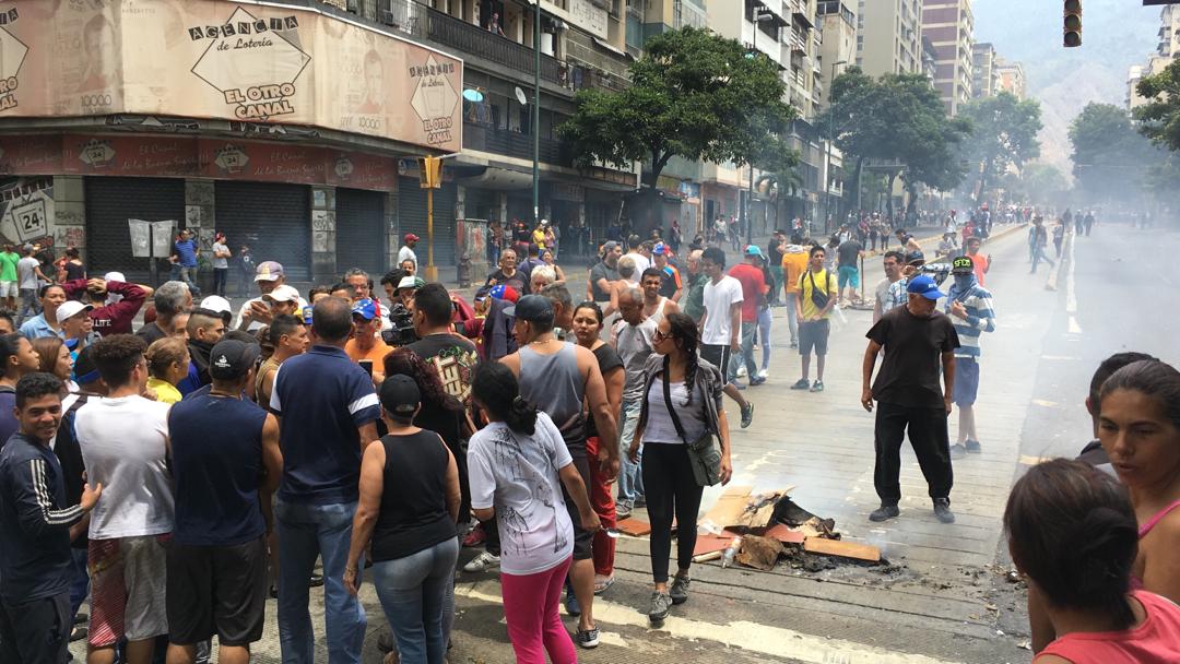 Juan Guaidó: Es el momento de protestar organizados para proteger a nuestro país