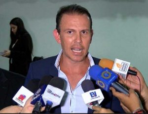Diputado Carlos Lozano denunció el asedio del Sebin en las afueras de su vivienda