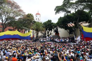 Guaidó convoca a la marcha más grande en la historia de Venezuela el #1May
