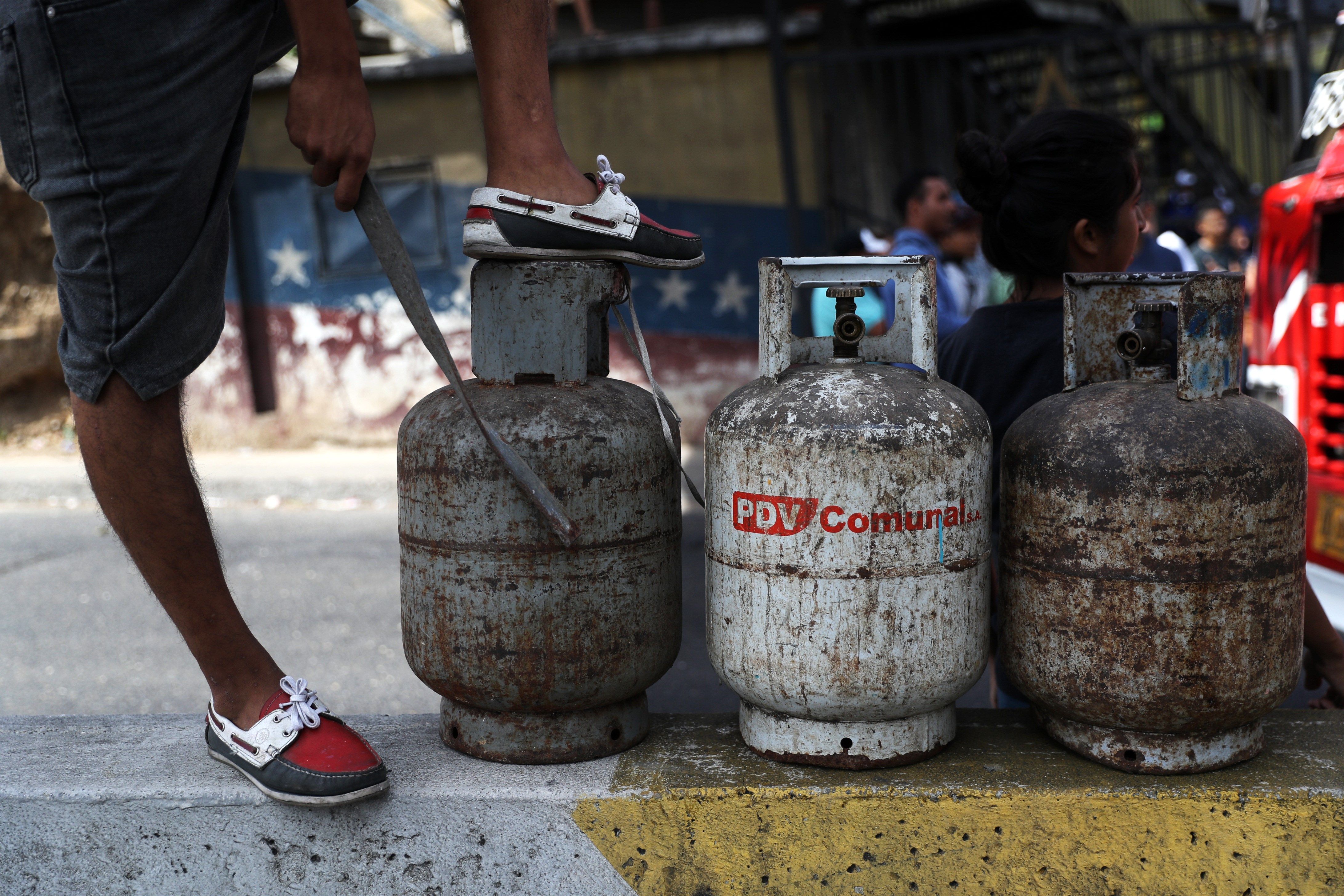 Colas gigantescas se registran en Lara por falta de gas #12Jun (FOTOS)