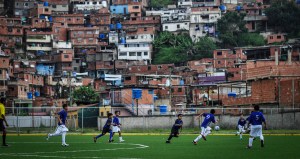No todo está perdido, en Petare niños recobran la esperanza a través del fútbol (VIDEO)