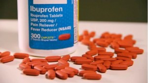 ¿Cuáles son los efectos secundarios del ibuprofeno?