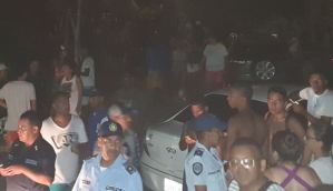 Cientos de temporadistas atrapados en Chirimena por protesta tras cancelación de una “rumba” (Video y Fotos)
