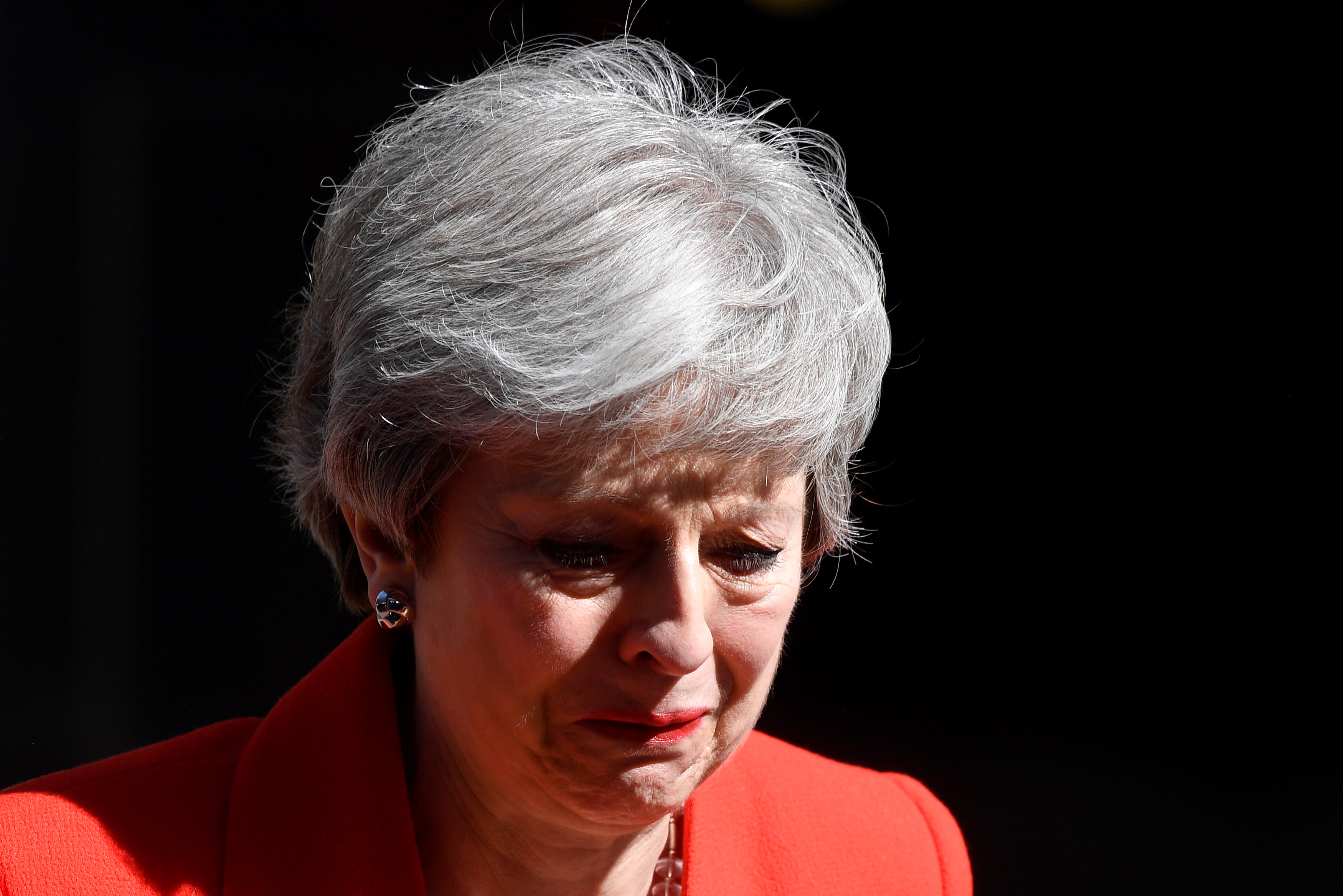 Theresa May dimitirá y lamenta no haber podido ejecutar el brexit