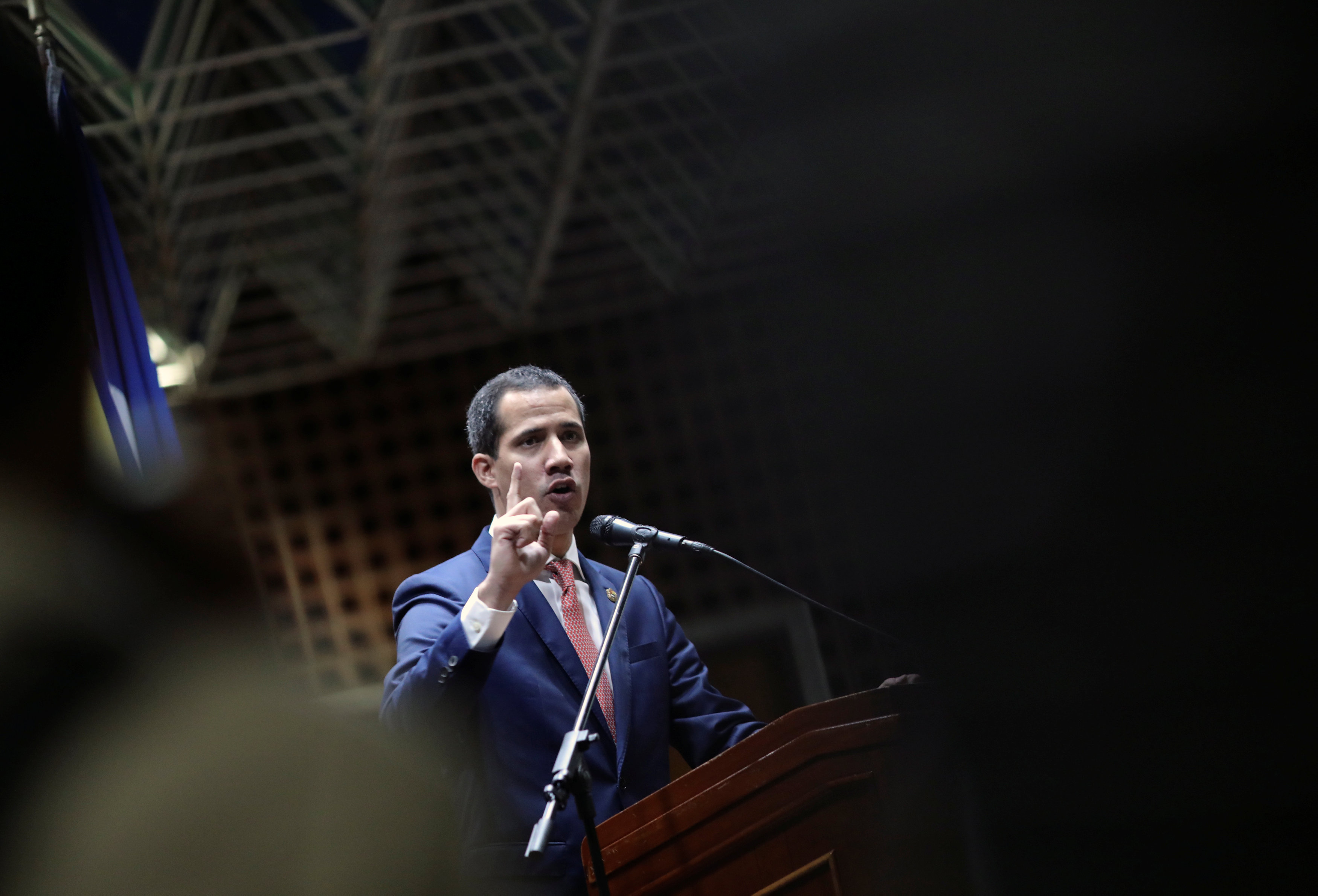 Juan Guaidó: Nosotros no somos como el régimen, que ha desfalcado 330.000 millones de dólares