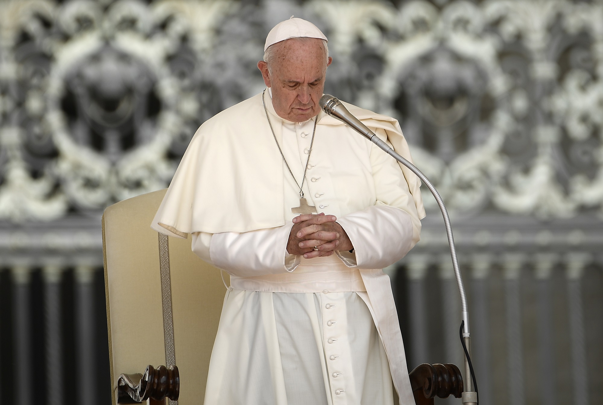 Papa Francisco denunció los intereses de los vendedores de armas