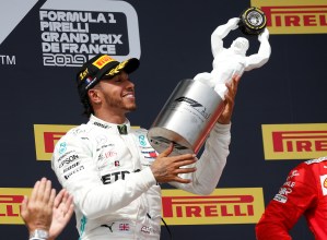 Hamilton gana GP de Francia delante de Bottas