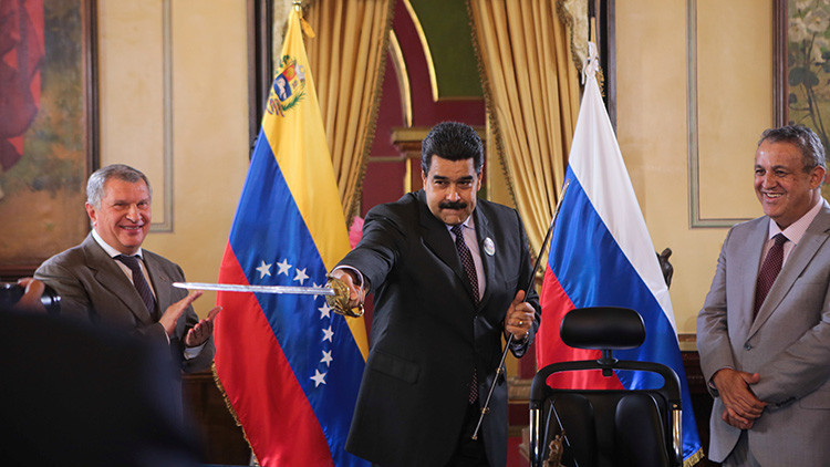 El régimen de Maduro arremete contra miniserie de Netflix sobre Simón Bolívar