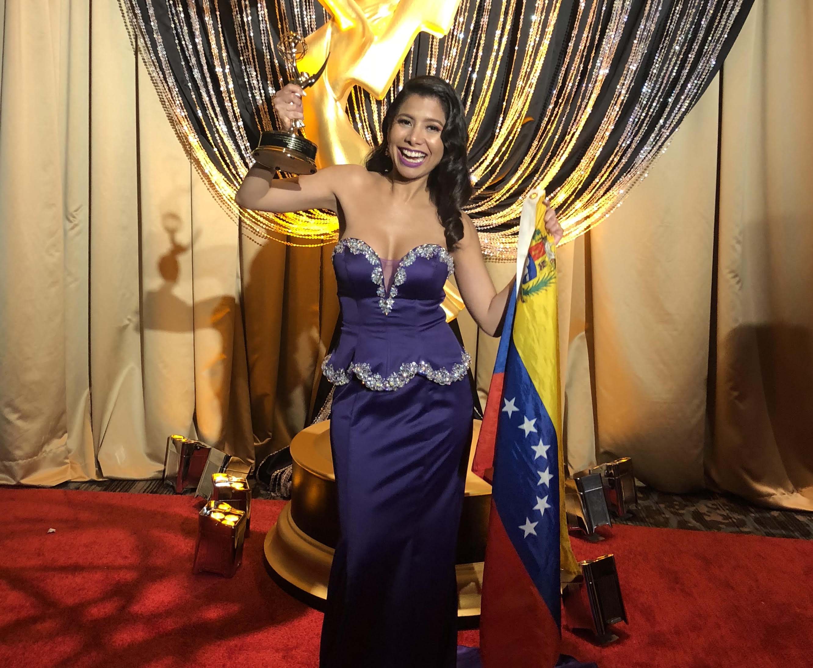 ¡La décima estatuilla papá! Periodista venezolana se alzó con un Emmy por su trabajo en la televisión estadounidense