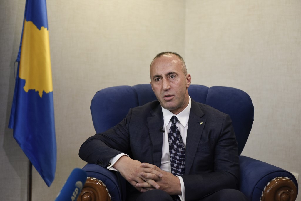 Dimite el primer ministro de Kosovo citado por La Haya