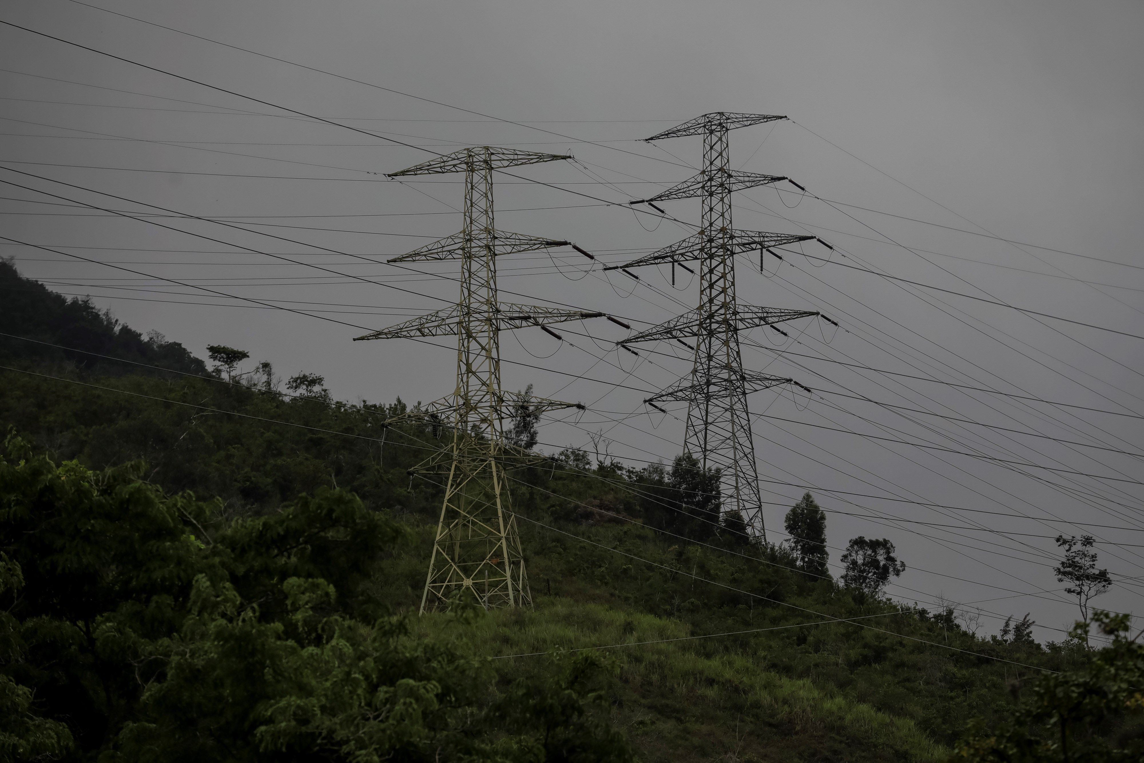 Suministro eléctrico en Venezuela cayó a solo nueve mil megavatios, el nivel más bajo en 50 años