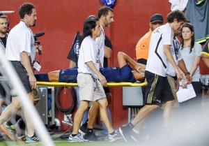 Malas noticias para el Real Madrid: Uno de sus “cracks” será intervenido por rotura de ligamento cruzado