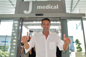 El inagotable Gianluigi Buffon regresa a la Juventus con 41 años (FOTOS)