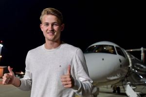 Matthijs De Ligt, estrella holandesa, llegó a Turín para firmar su contrato con Juventus