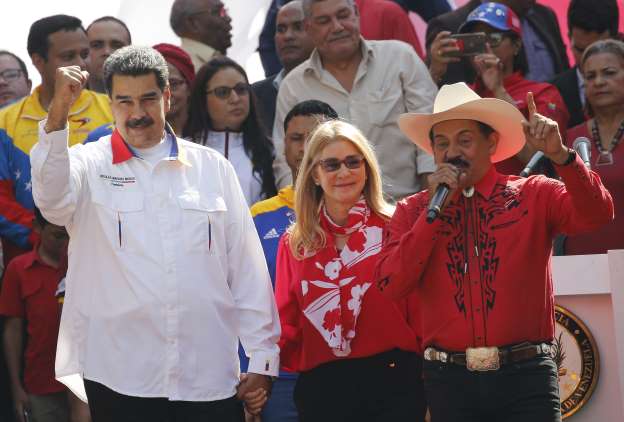 Al cantante llanero Armando Martínez no lo dejaron entrar a Colombia por vínculos con Maduro