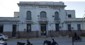 Un hombre se fugó de la sede de la alcaldía antes de ser juzgado por homicidio en Argentina