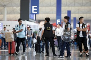 En FOTOS: Aeropuerto de Hong Kong vuelve a la normalidad y retoma vuelos