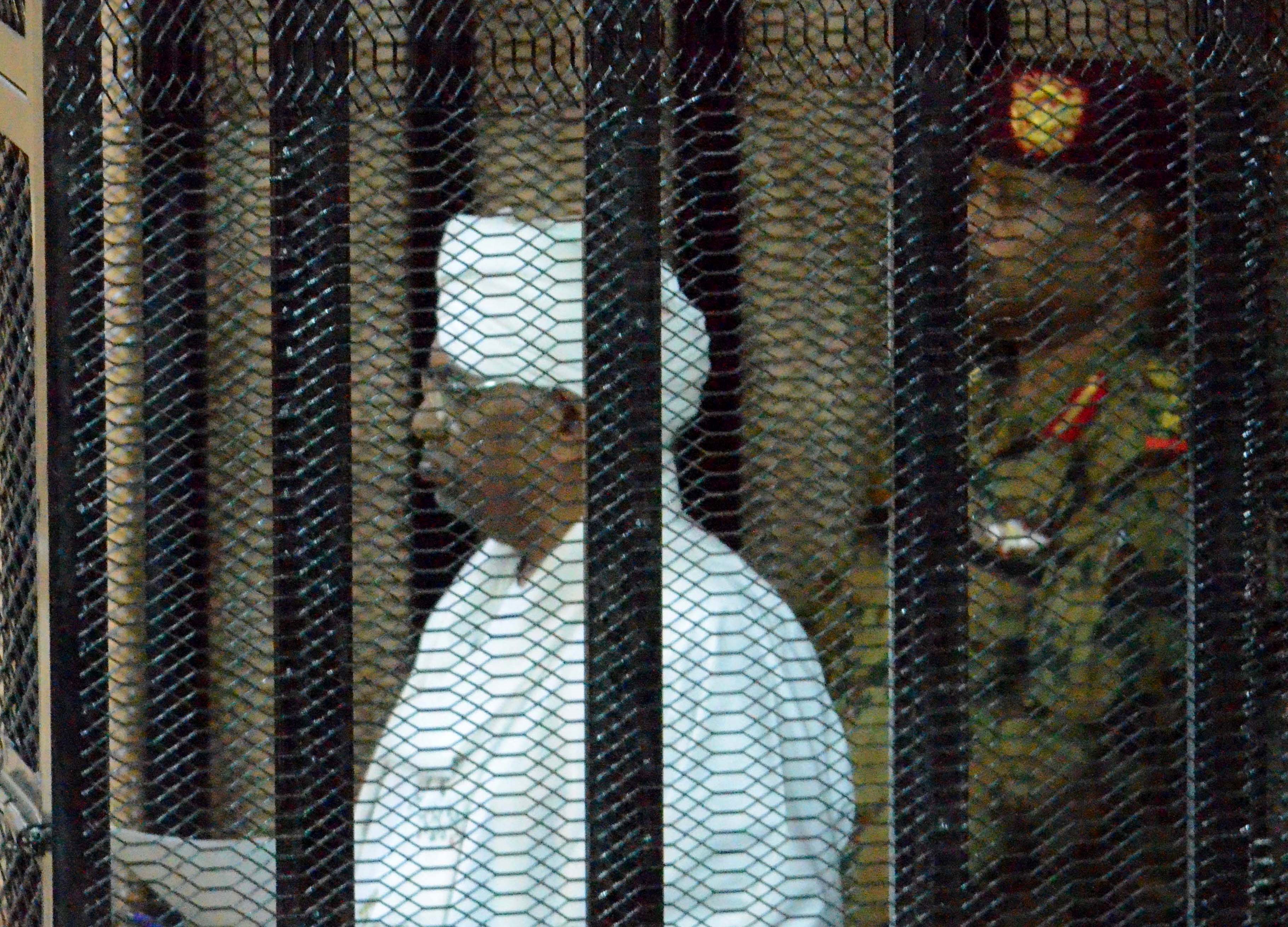 Omar al-Bashir fue señalado por desviar fondos públicos de Sudán para intereses personales