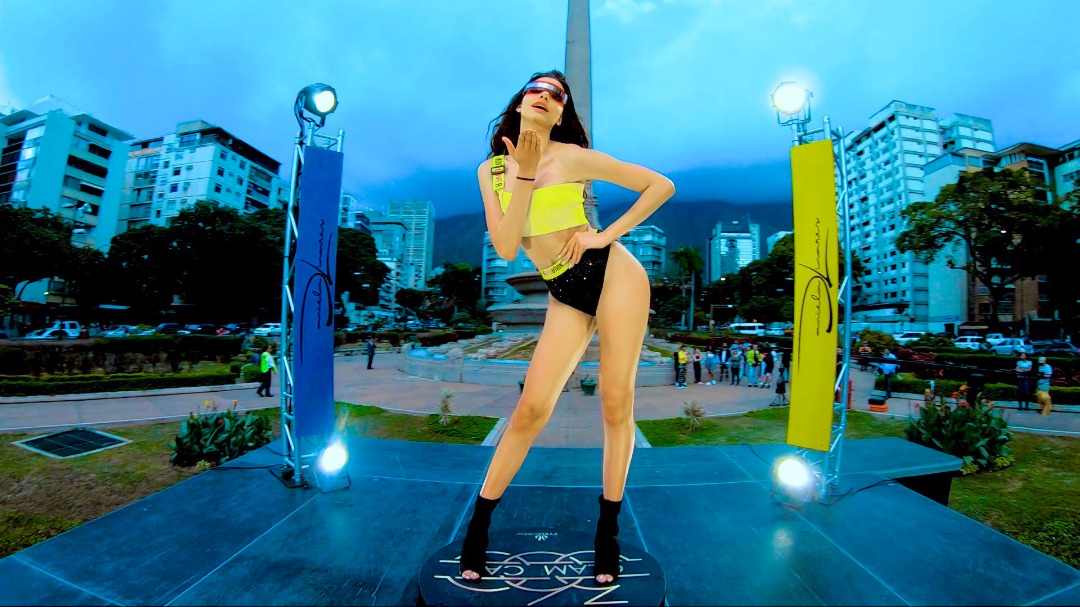 Daniela Linares invadió Caracas con su amor por la moda