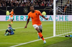 Holanda vence como visitante a Alemania por eliminatoria a Eurocopa