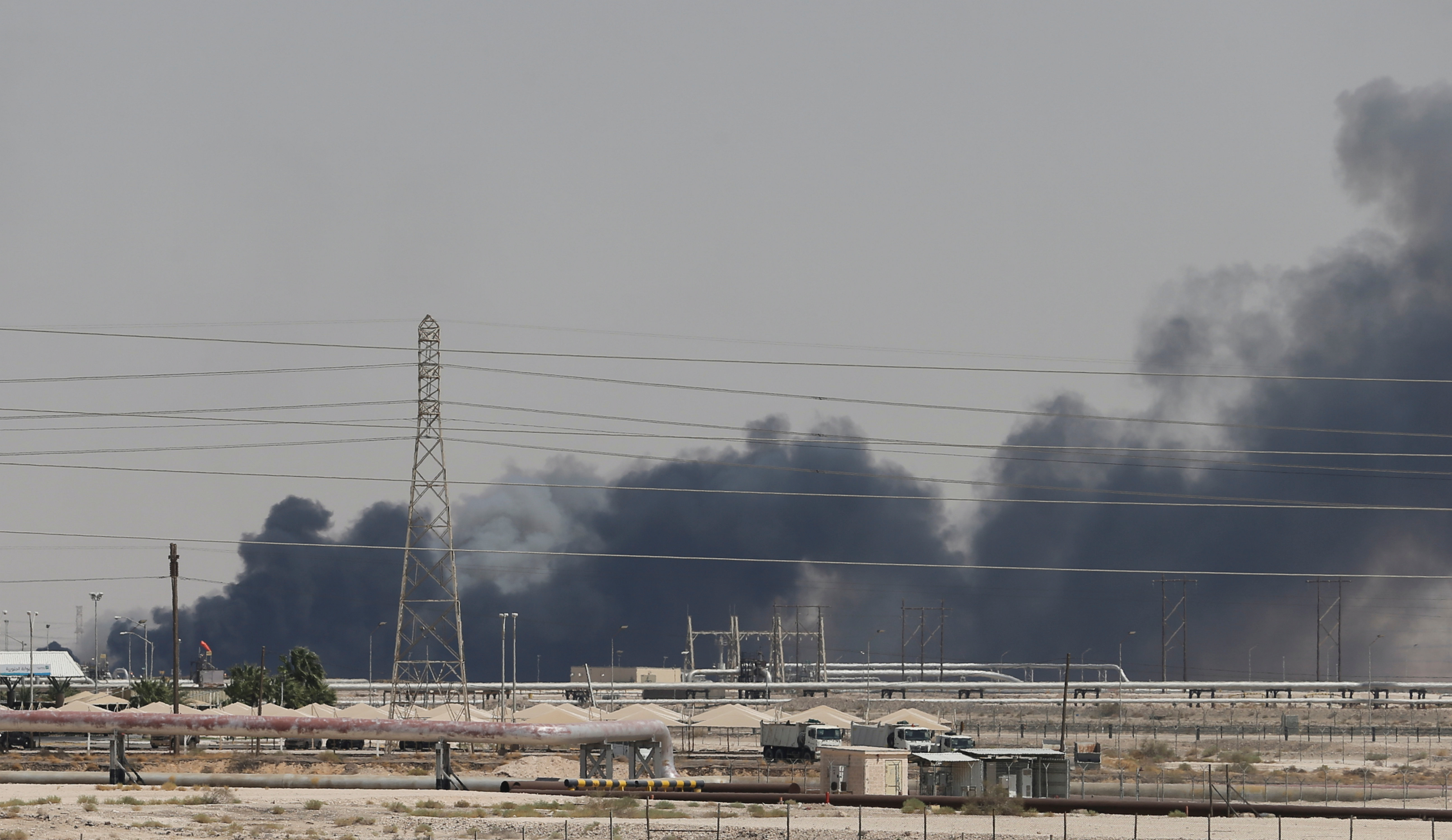 Precios del petróleo se estabilizan tras ataques a instalaciones en Arabia Saudita