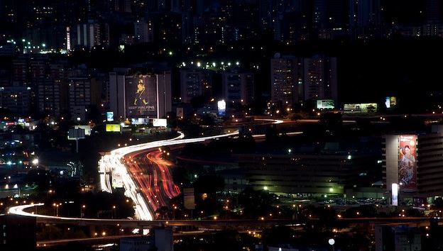 Así son los viernes de rumba en Caracas, la ciudad más peligrosa del mundo (Video)