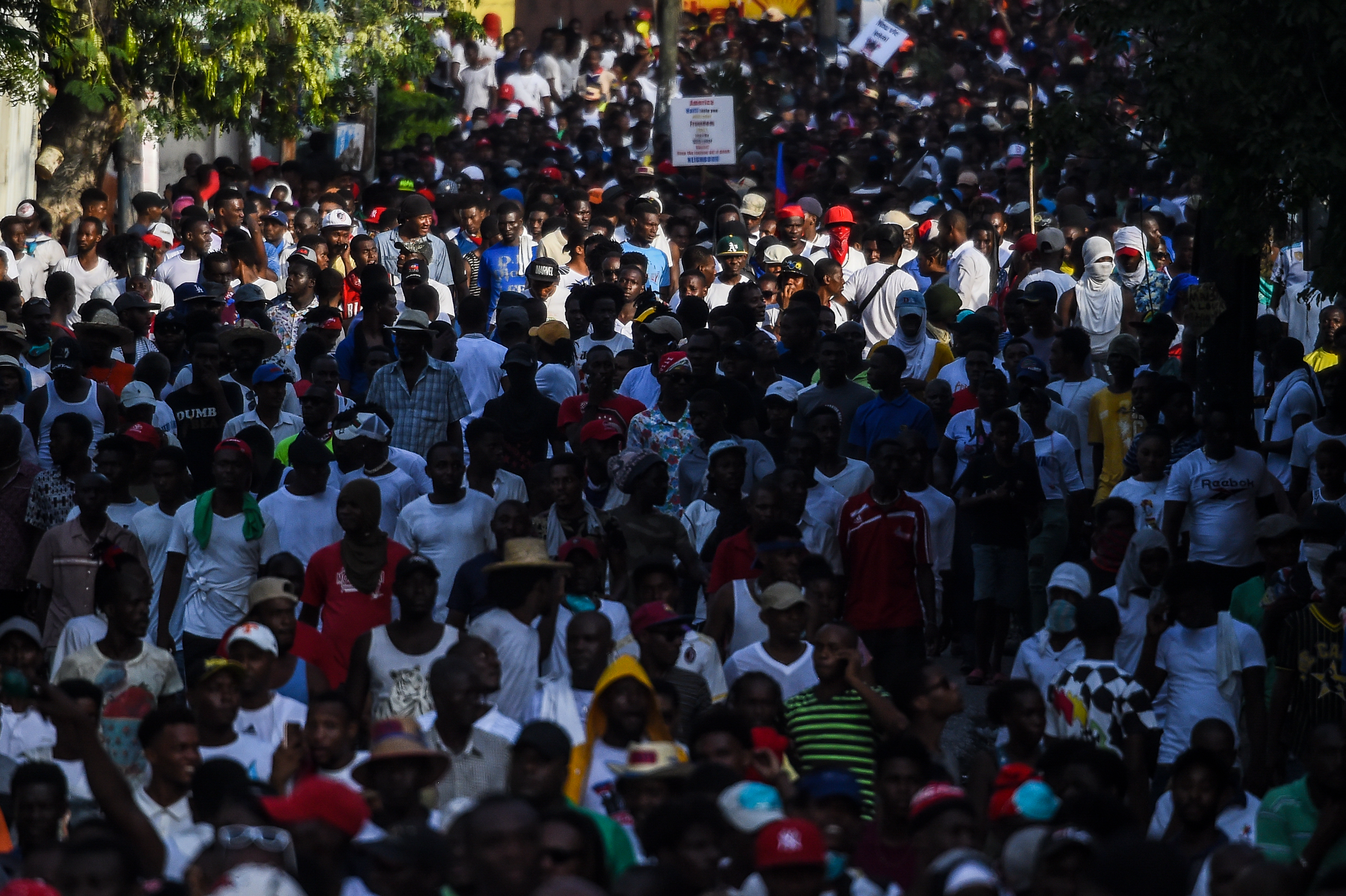 Haitianos manifestaron, convocados por artistas, para reclamar la renuncia del presidente