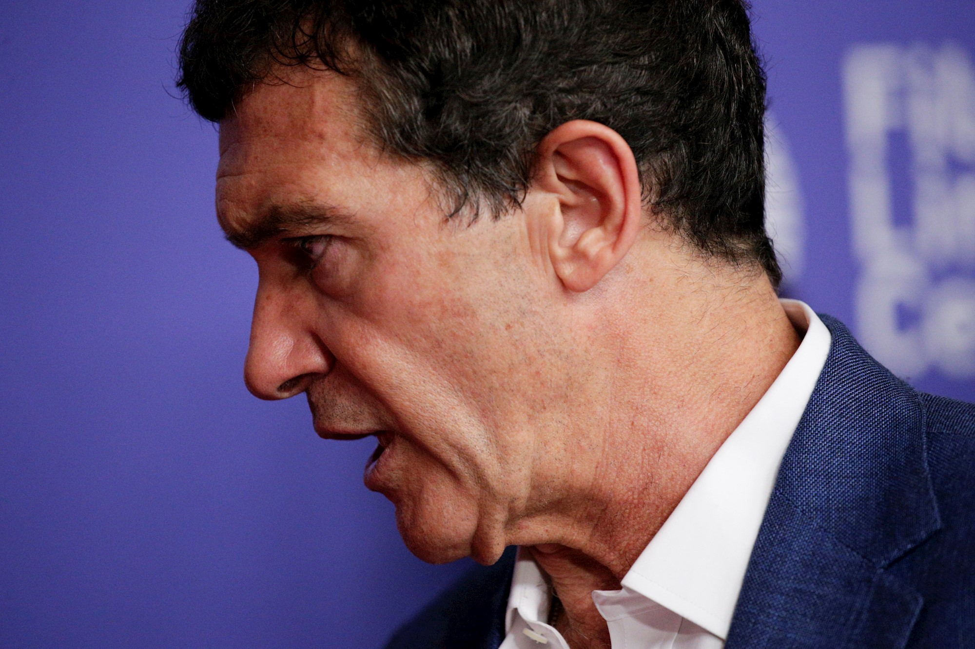 Antonio Banderas anuncia que dio positivo por Covid-19