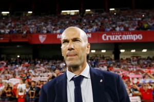 Las flores que soltó Zidane sobre este delantero del Madrid que te dejará sorprendido
