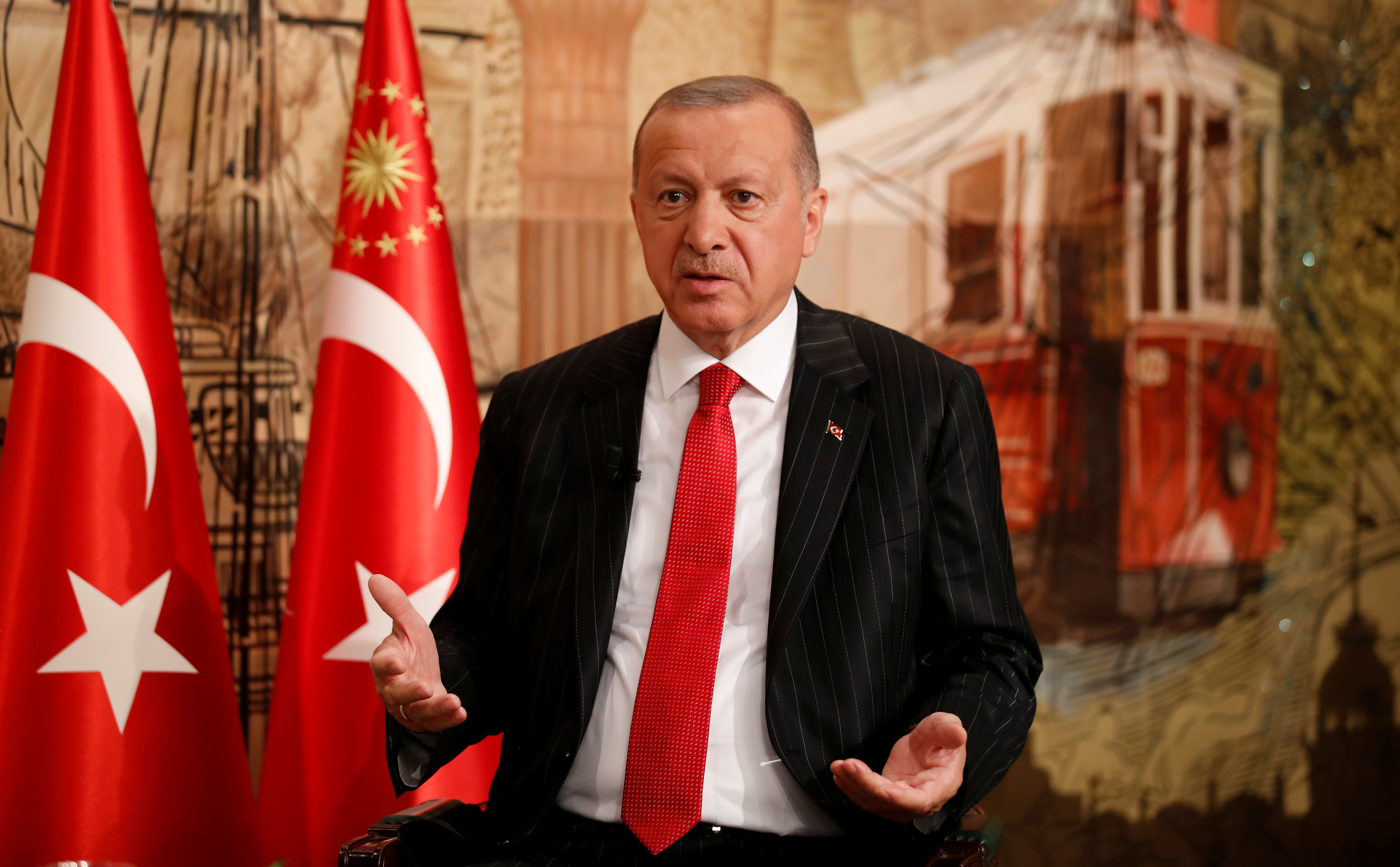 Erdogan mantendrá las fronteras turcas abiertas para la salida de refugiados
