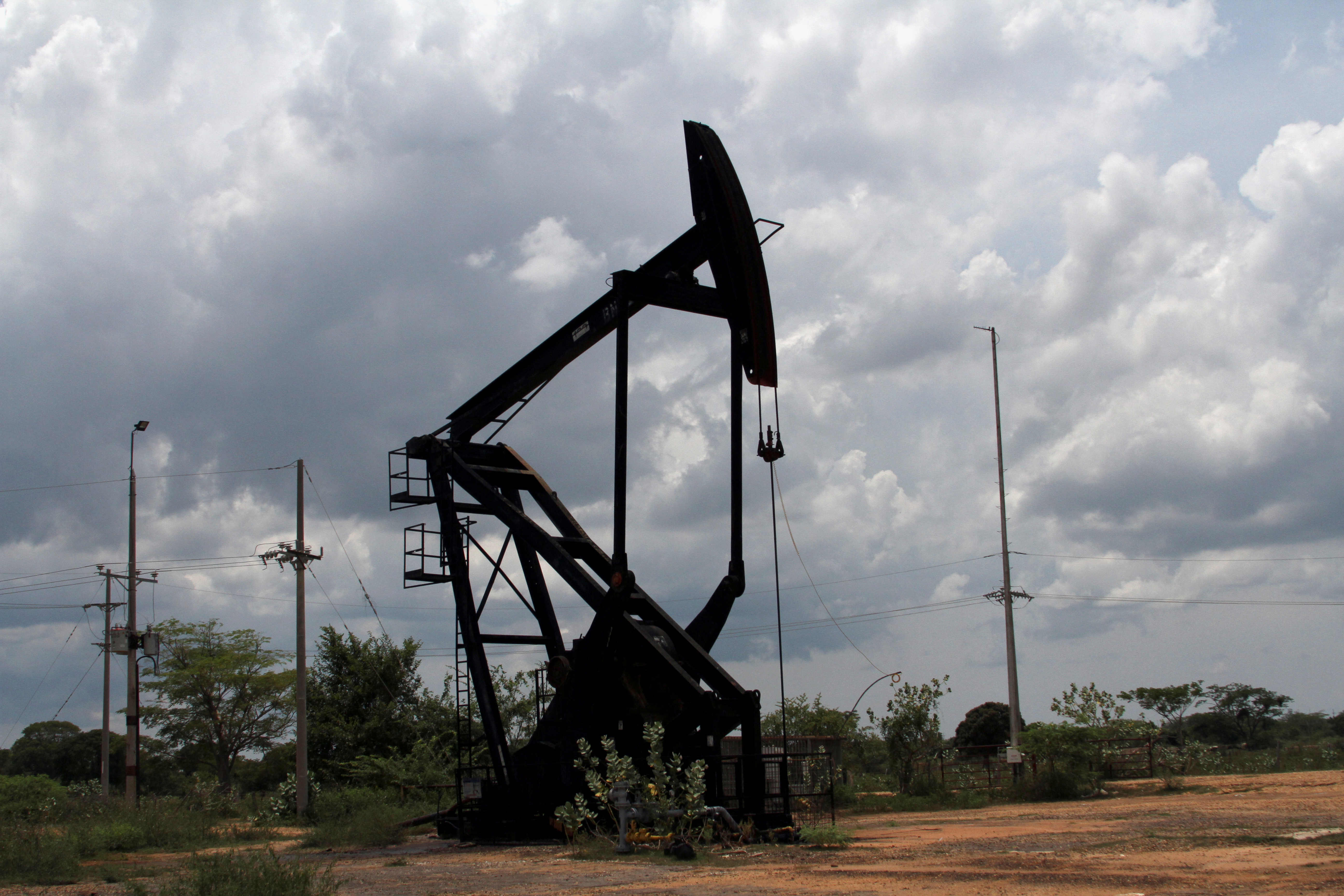 La industria petrolera de Venezuela podría tardar décadas en recuperarse