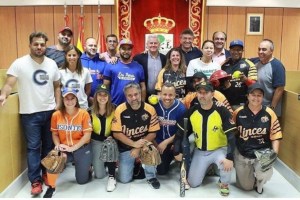 Venezolanos, españoles y dominicanos darán vida a liga de softball en tierras españolas (FOTOS)