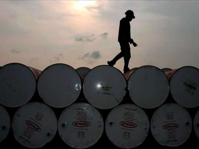 El petróleo cayó por temor a propagación de virus chino