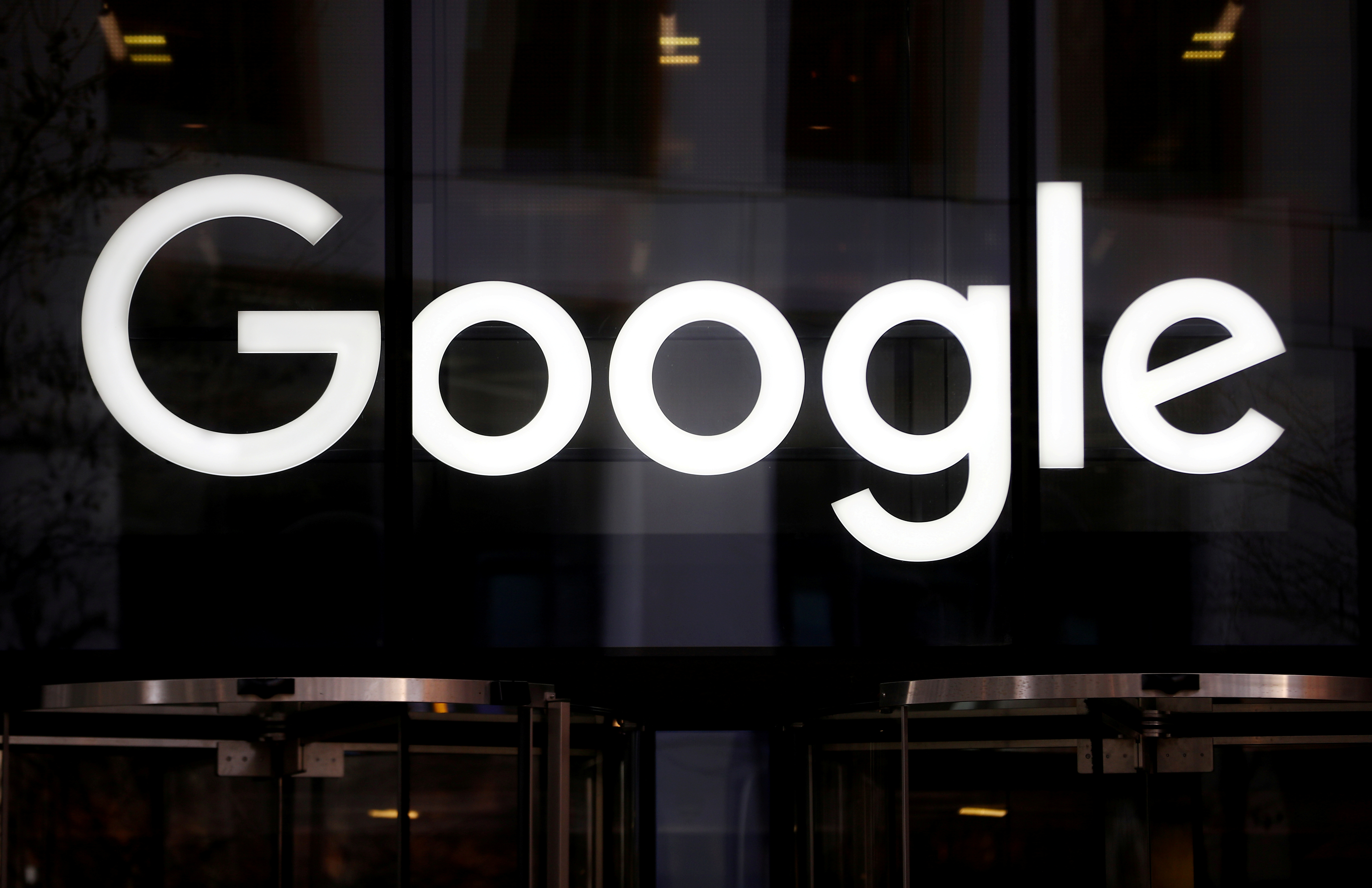 Rivales de la web acusan a Google de ignorar orden de la UE sobre competencia justa