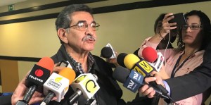 Guillermo Palacios: Entes oficiales en Lara extraen gasolina para luego venderla en dólares