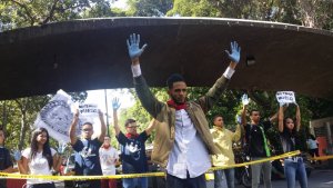Estudiantes de la UCV llaman a movilización en defensa de la autonomía universitaria (Fotos+Videos)