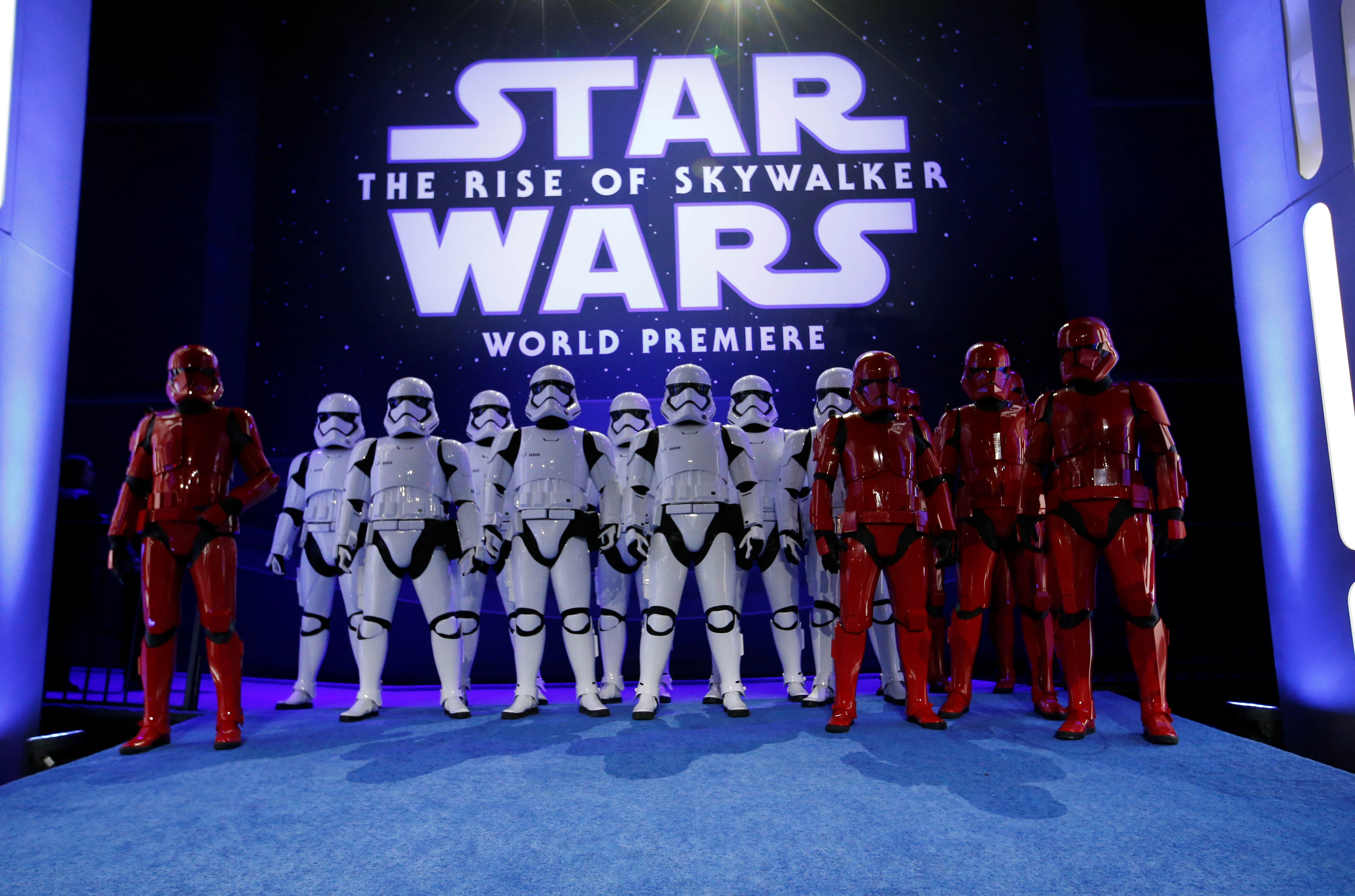 Hollywood celebra capítulo final de Star Wars en estreno mundial