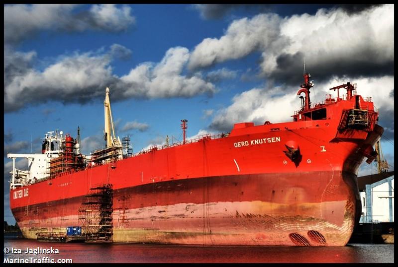 Gobierno Legítimo disputa con el régimen de Maduro un cargamento petrolero en aguas venezolanas