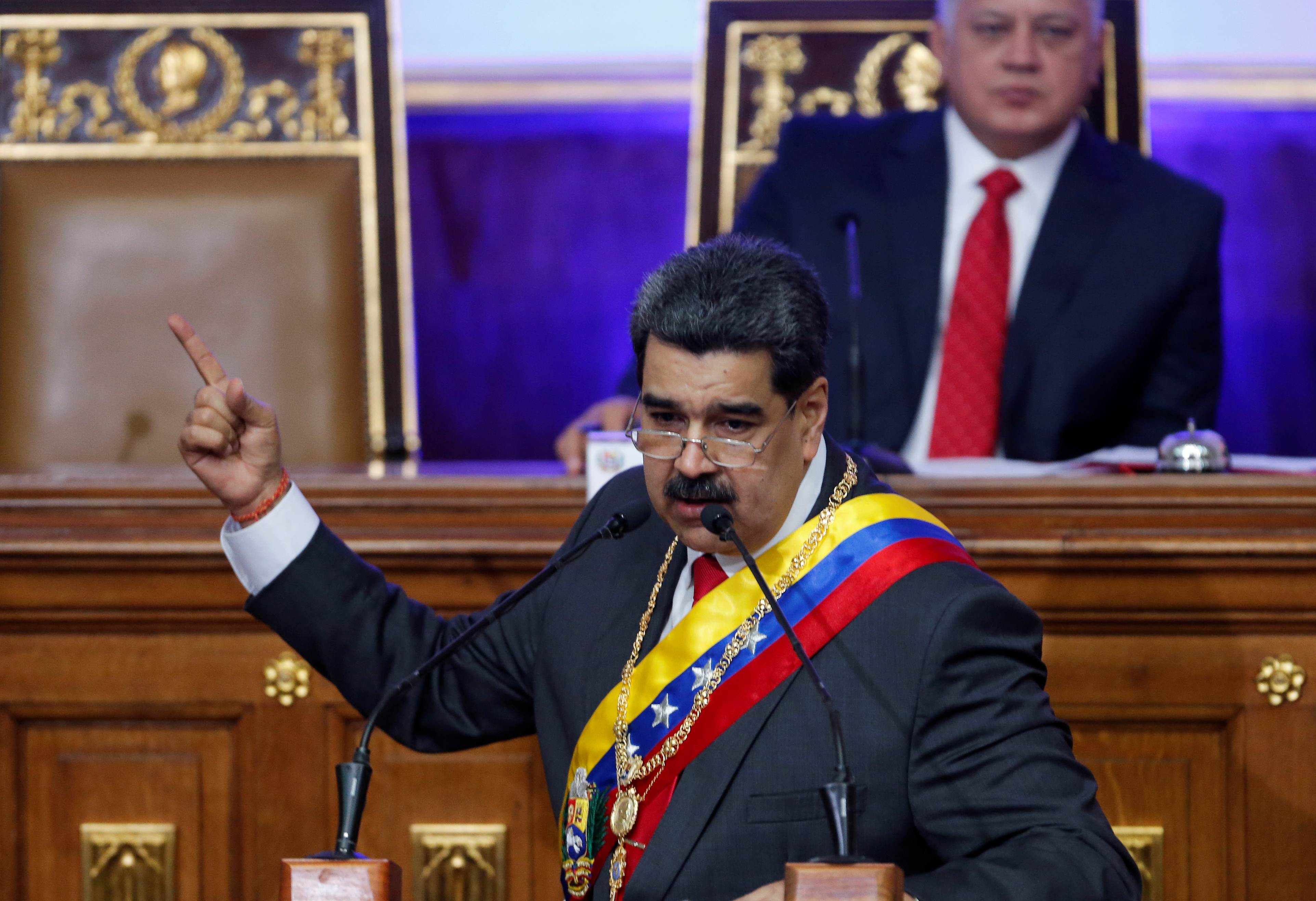 Maduro se niega a hacerle promoción al programucho de Diosdado durante su “echadera de cuentos”