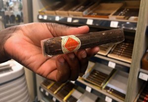 ¿Puede el tabaco de África competir con los cubanos?