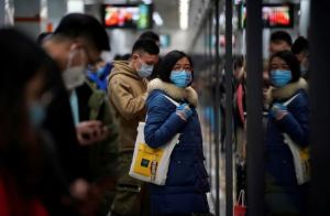 China asegura que la OMS no recomienda la evacuación de extranjeros por el virus
