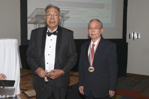 Pedro Higa es el primer venezolano en ganar la Medalla Goiz, el máximo reconocimiento en el biomagnetismo