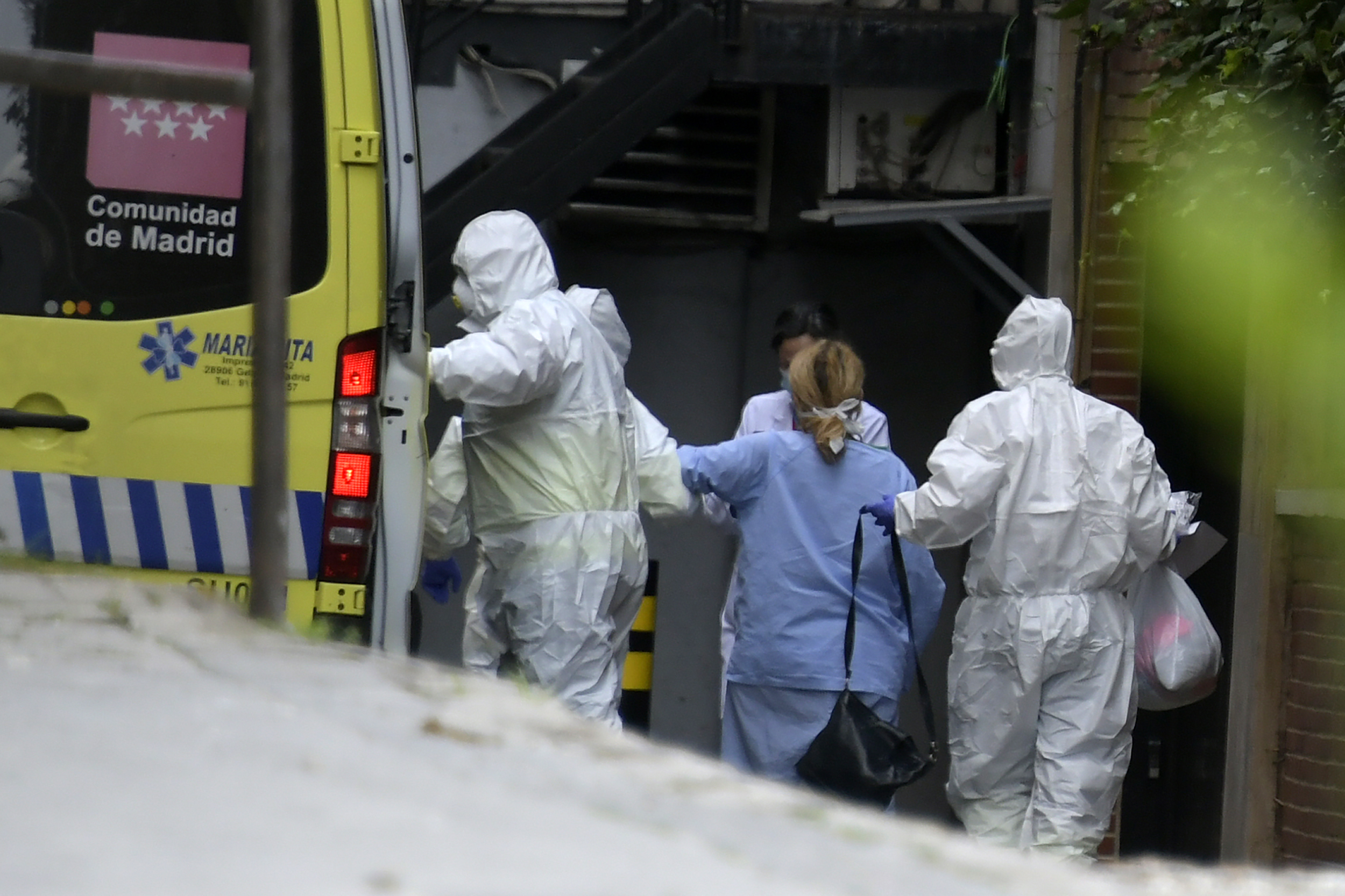Alarma en España tras la confirmación de 394 nuevas muertes por coronavirus