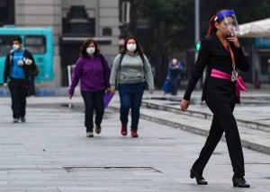 Latinoamérica encara la peor recesión por una pandemia que dejó ya 23 mil muertes