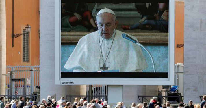 Semana Santa inédita para el papa, sin procesiones y muchos curas muertos e infectados