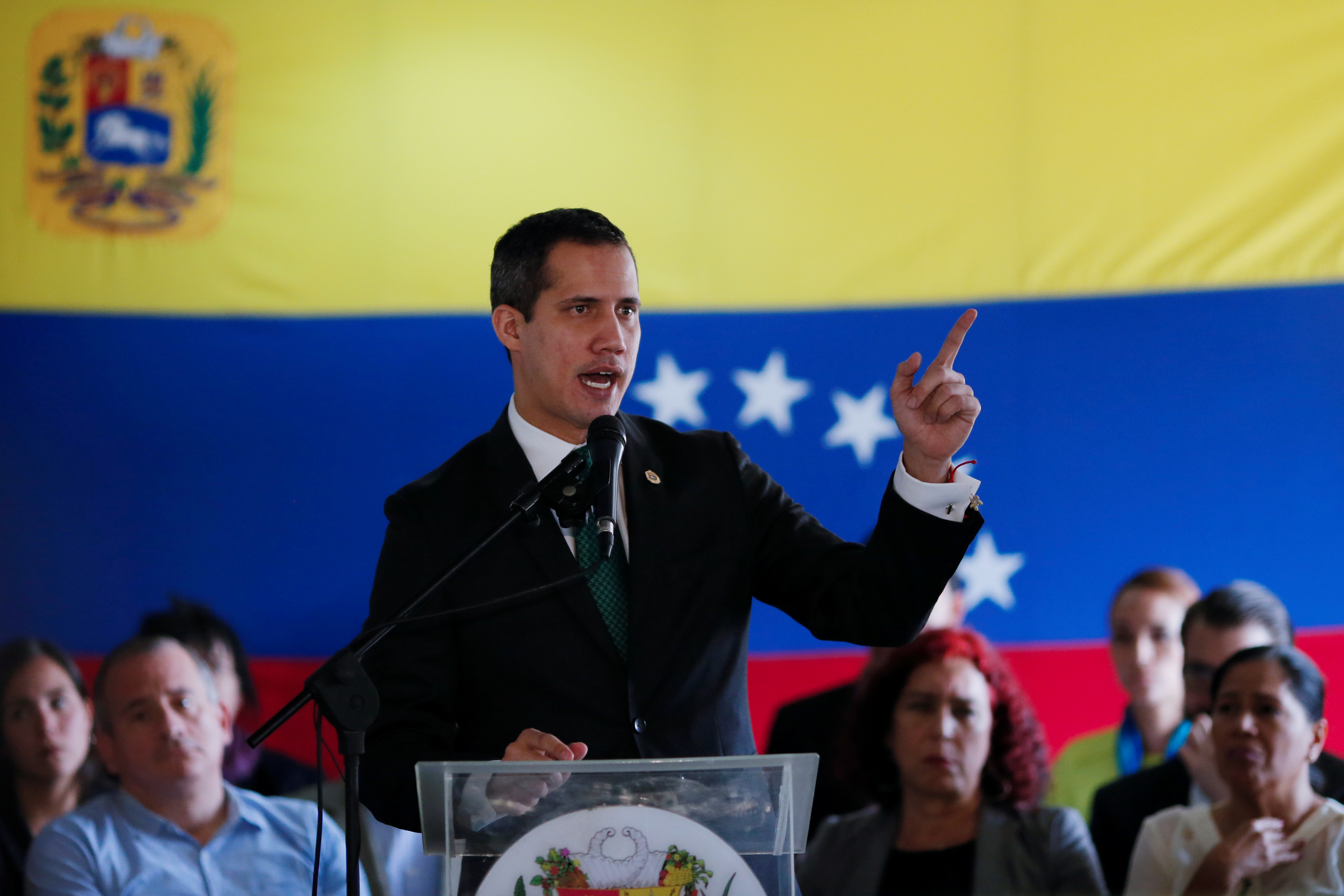 Francia desmiente la presencia de Guaidó en su embajada en Caracas