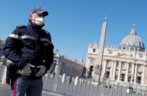 Aislan dos conventos de Roma con al menos 60 monjas contagiadas con coronavirus