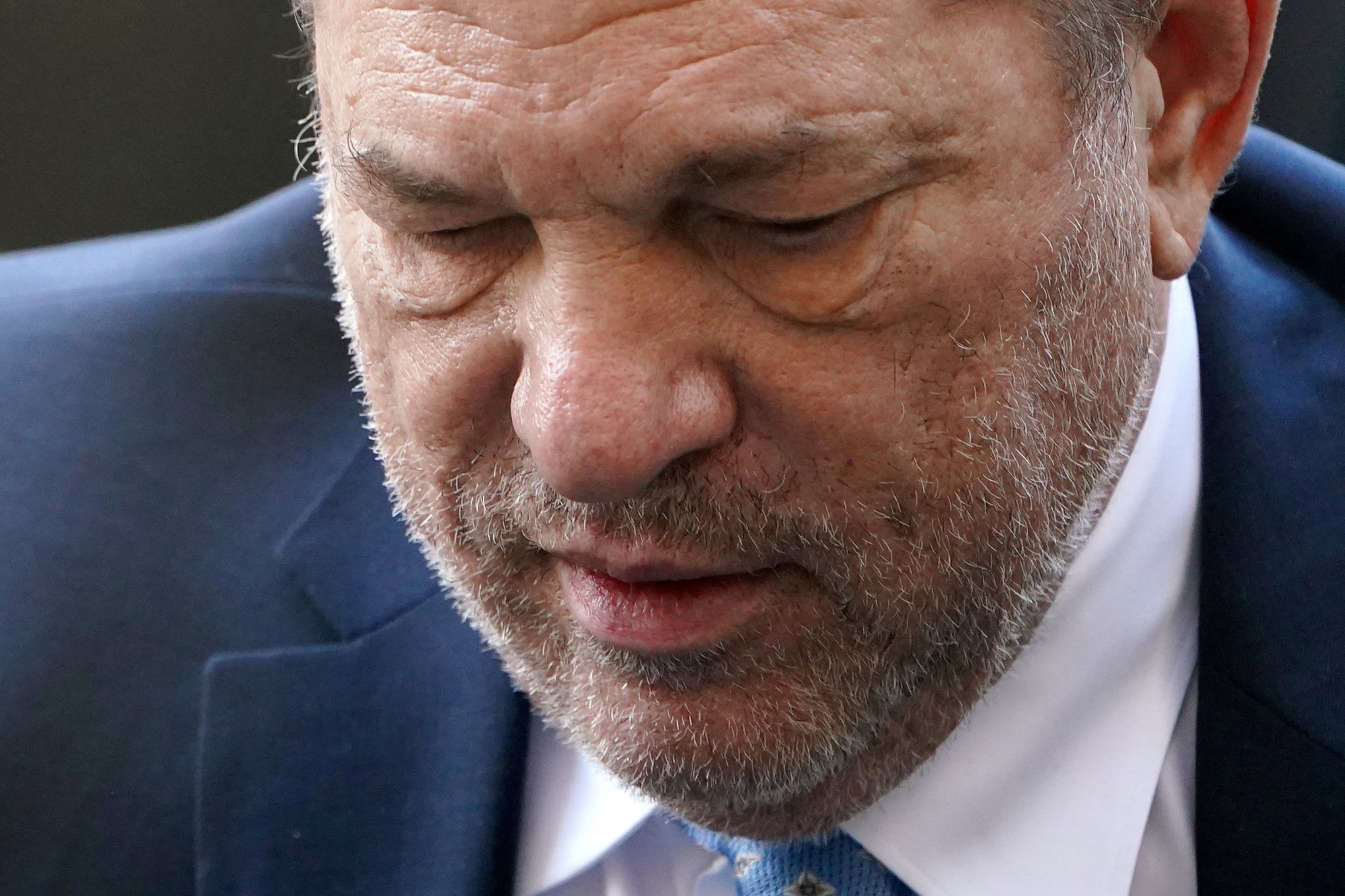 Fiscalía de Los Ángeles acusó a Weinstein de tres violaciones más